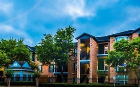 The Reside Fully Furnished Condos - Medical Stays Welcome